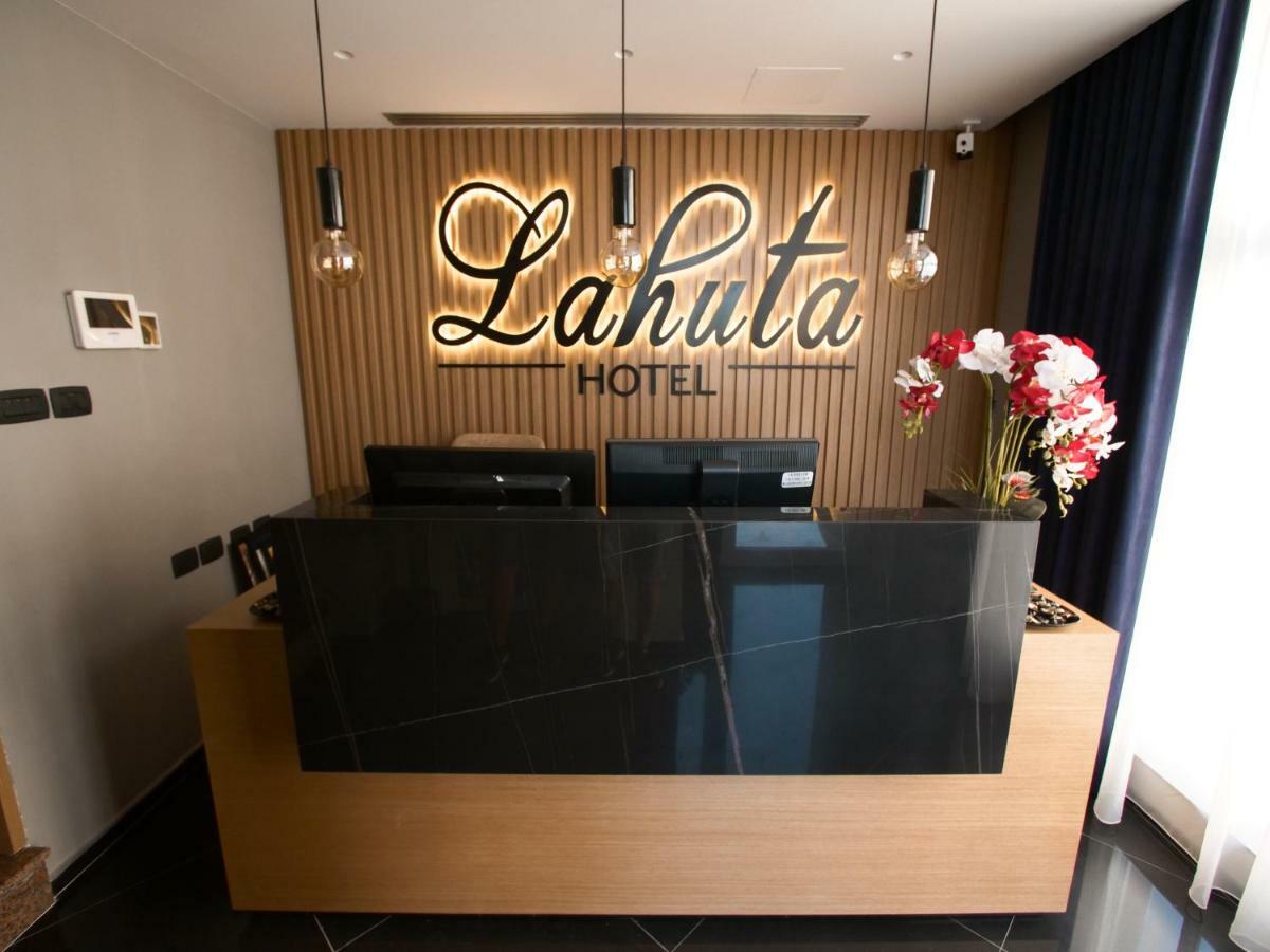 Hotel Lahuta Bajram Curri Bagian luar foto