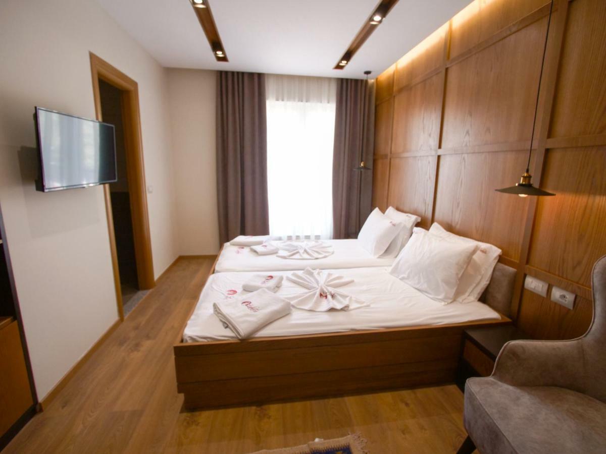Hotel Lahuta Bajram Curri Bagian luar foto