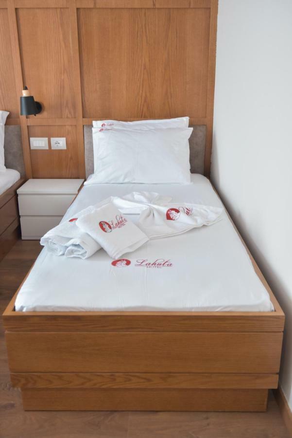 Hotel Lahuta Bajram Curri Bagian luar foto