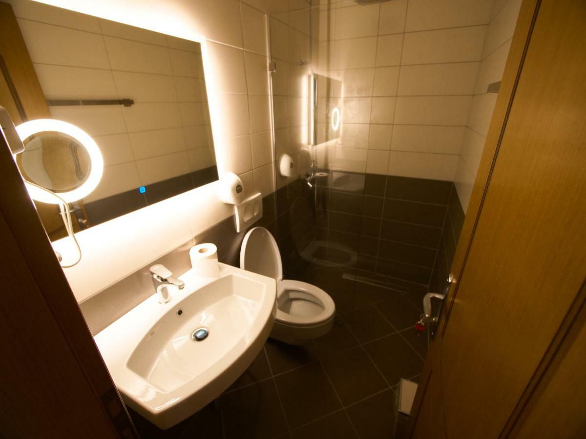 Hotel Lahuta Bajram Curri Bagian luar foto