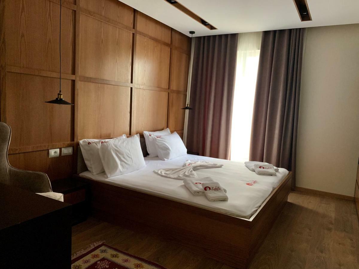 Hotel Lahuta Bajram Curri Bagian luar foto